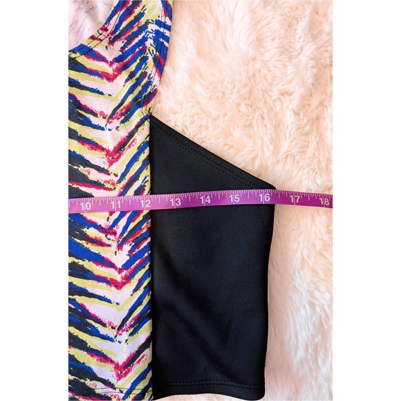 EUC Charlotte Russe Crop Top - Super Cute w/ A Pair of High Waist Leggings Large - Picture 6 of 7